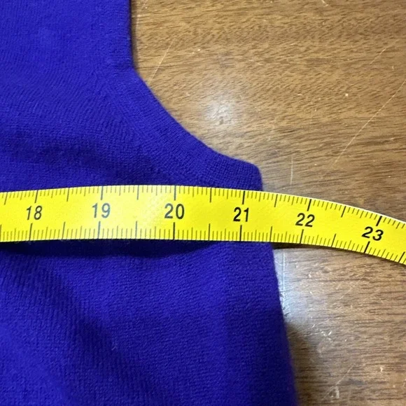 ST.JOHN SPORT  Women's Sweater Sleeveless Blue Cashmere Size Xl Lightweight Knit - Picture 11 of 11